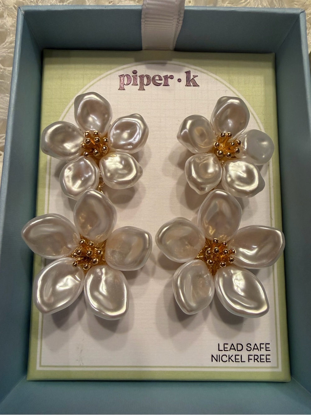 NWT Piper-k Gold and White Drop Flower Earrings